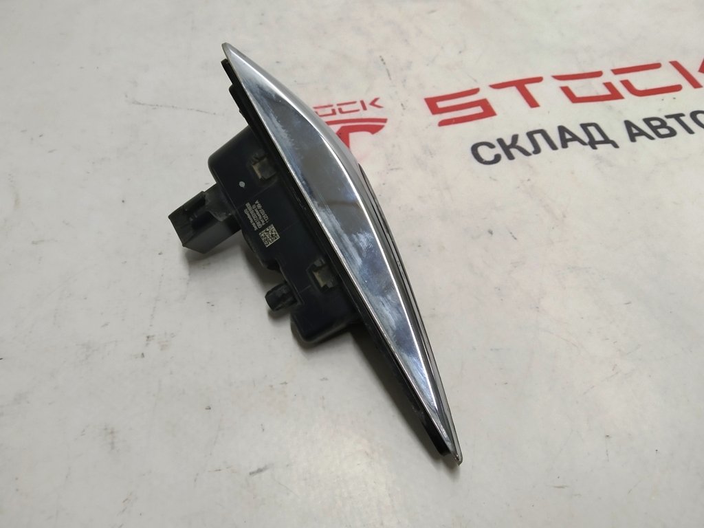 4 우회전 신호(카메라) Tesla model X, 모델 3 1125107-77-E